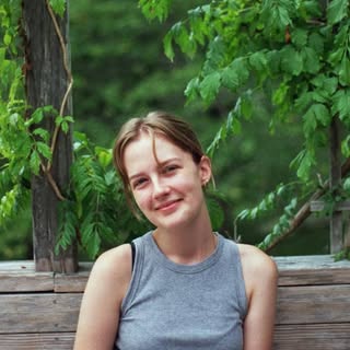 Lily Armstrong
