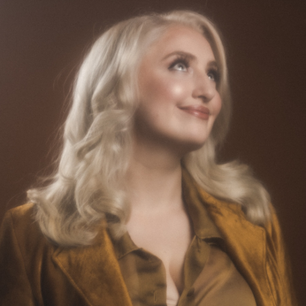 Sophie Buddle at Dead Crow Comedy Room