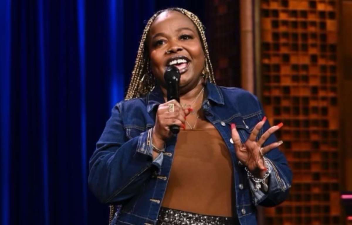 Jackie Fabulous at The Comedy & Magic Club