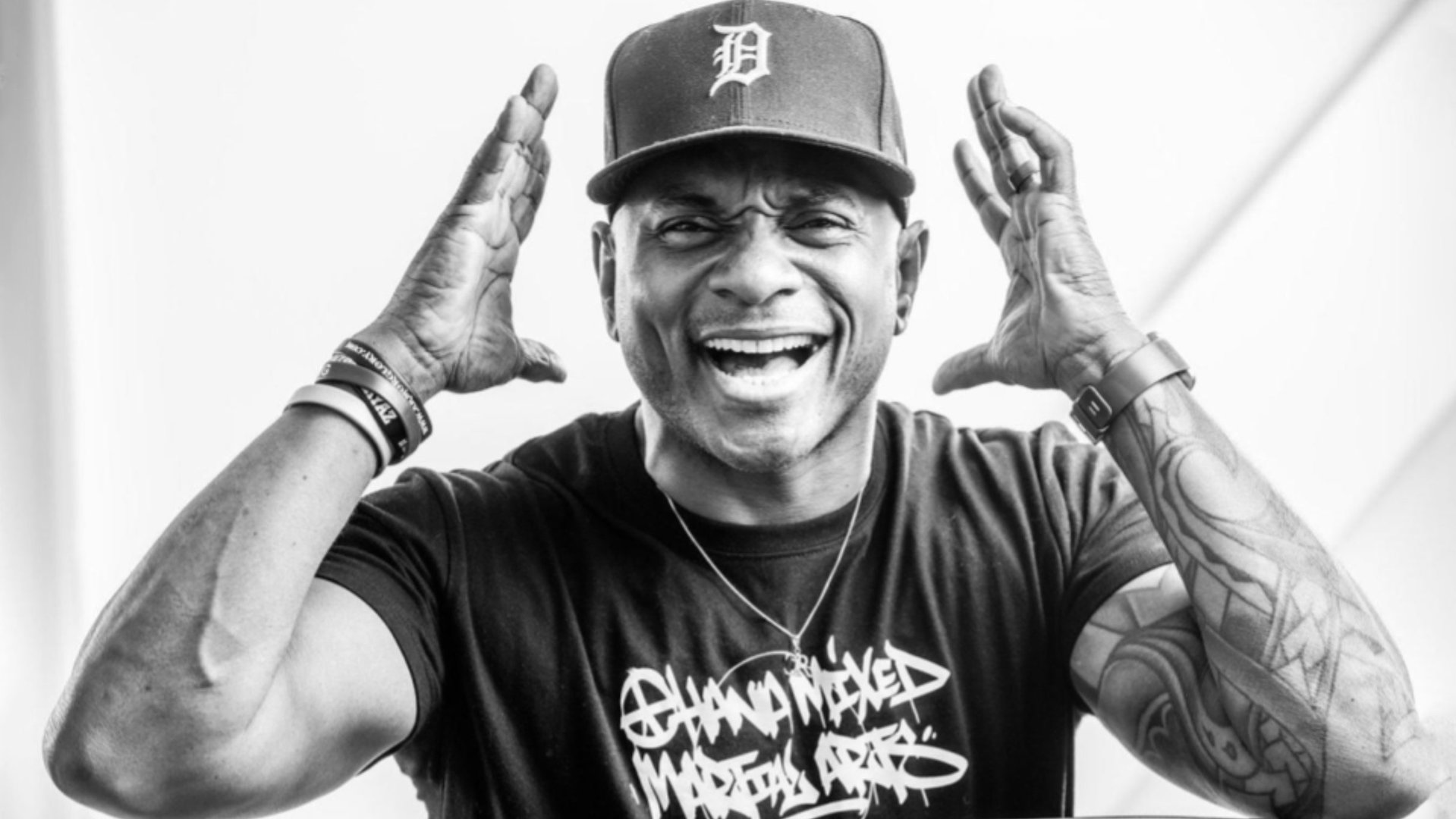 Tony Roberts at Punch Line Comedy Club Sacramento