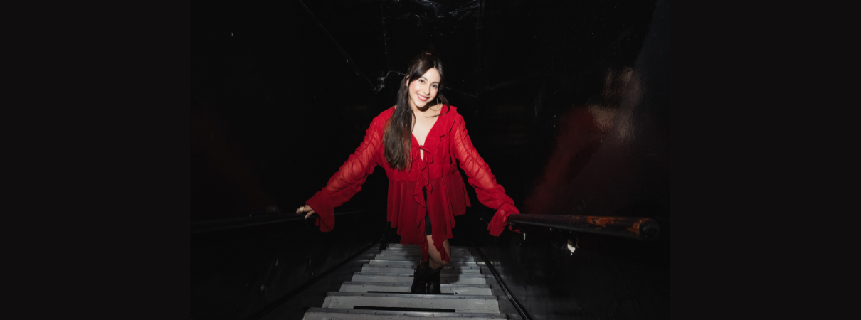 Poly Diaz at The Den Theatre