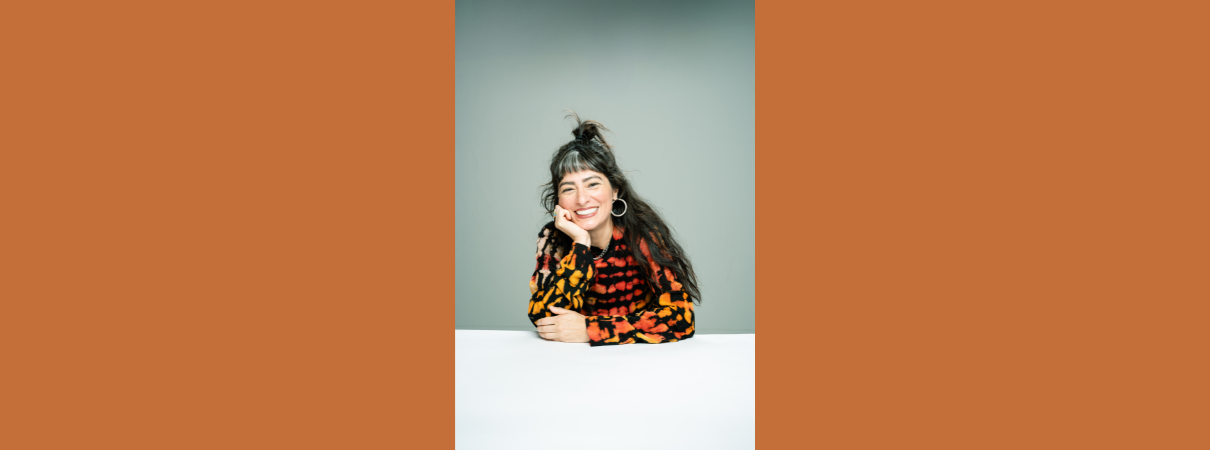 Melissa Villaseñor at The Den Theatre
