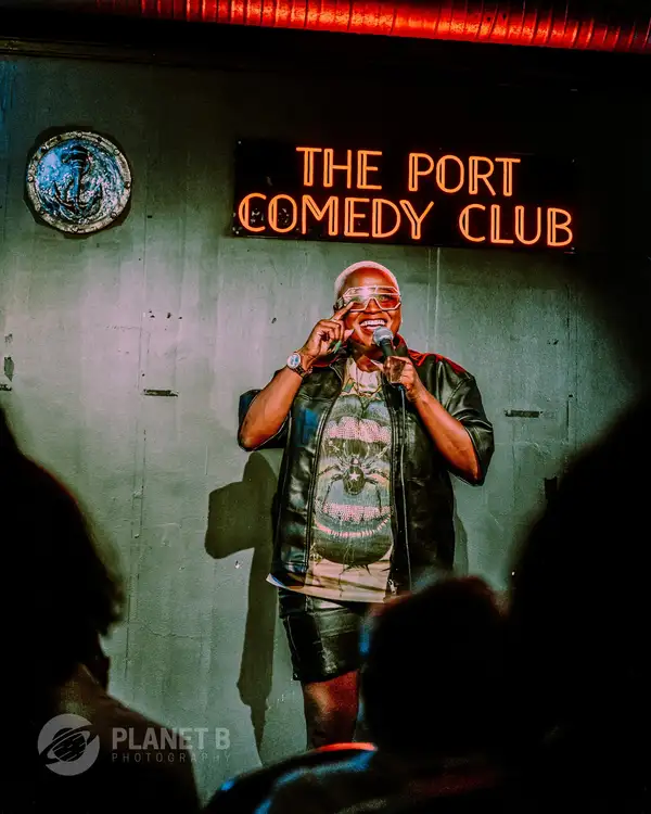 Paris Sashay at Port Comedy Club