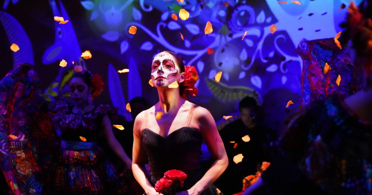 Día de Muertos at Queens Theatre