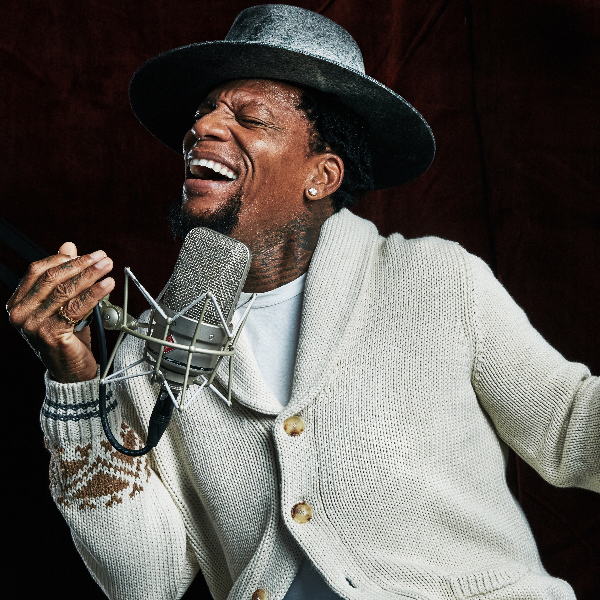 DL Hughley at The Comedy Zone Greenville