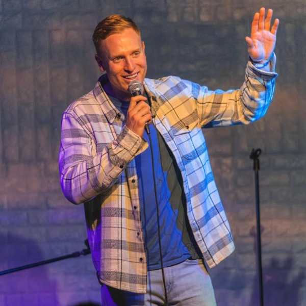 Francis Ellis at Hilarities 4th Street Theatre