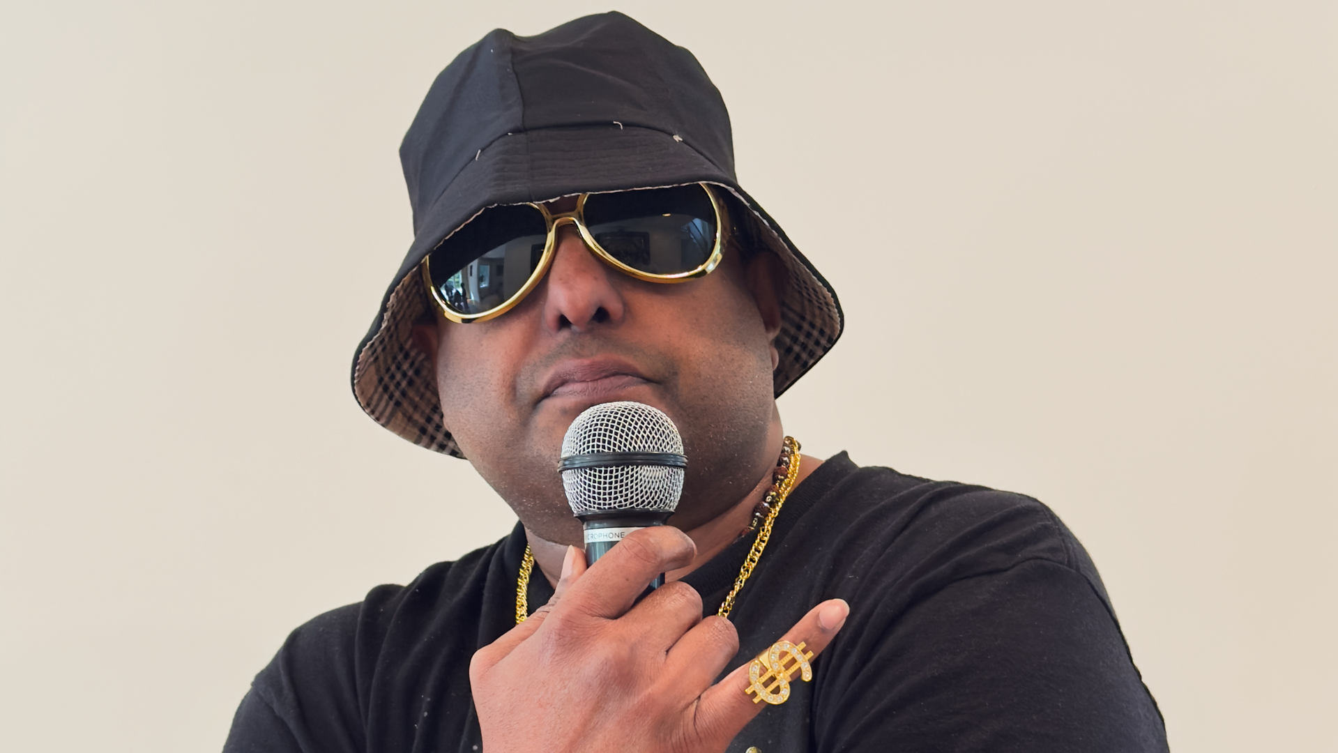 Vishnu Vaka at Punch Line Philly