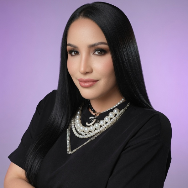 Luz Pazos at Off The Hook Comedy Club