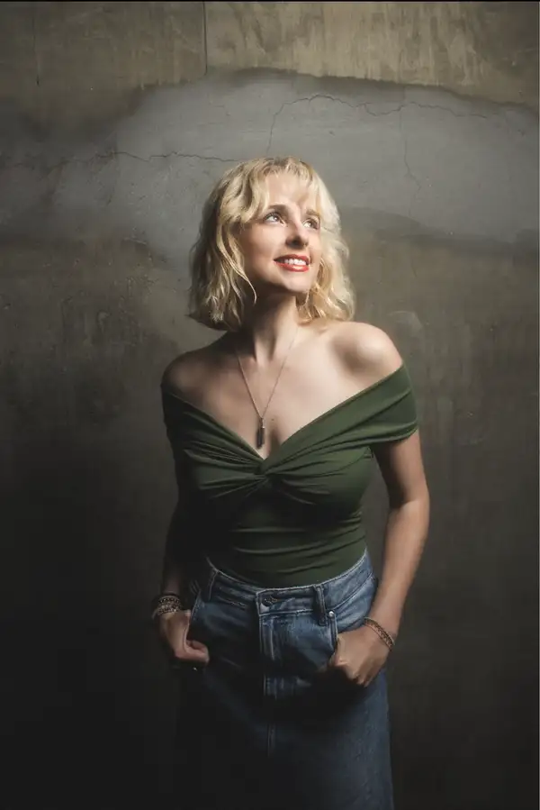 Erica Rhodes at Port Comedy Club