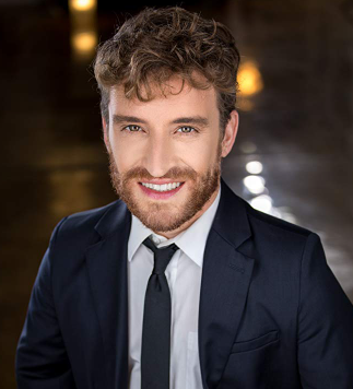 Nic Novicki Presents at Flappers