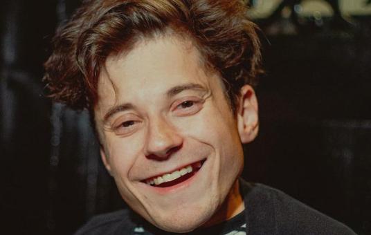 Adam Gilbert at New York Comedy Club Midtown