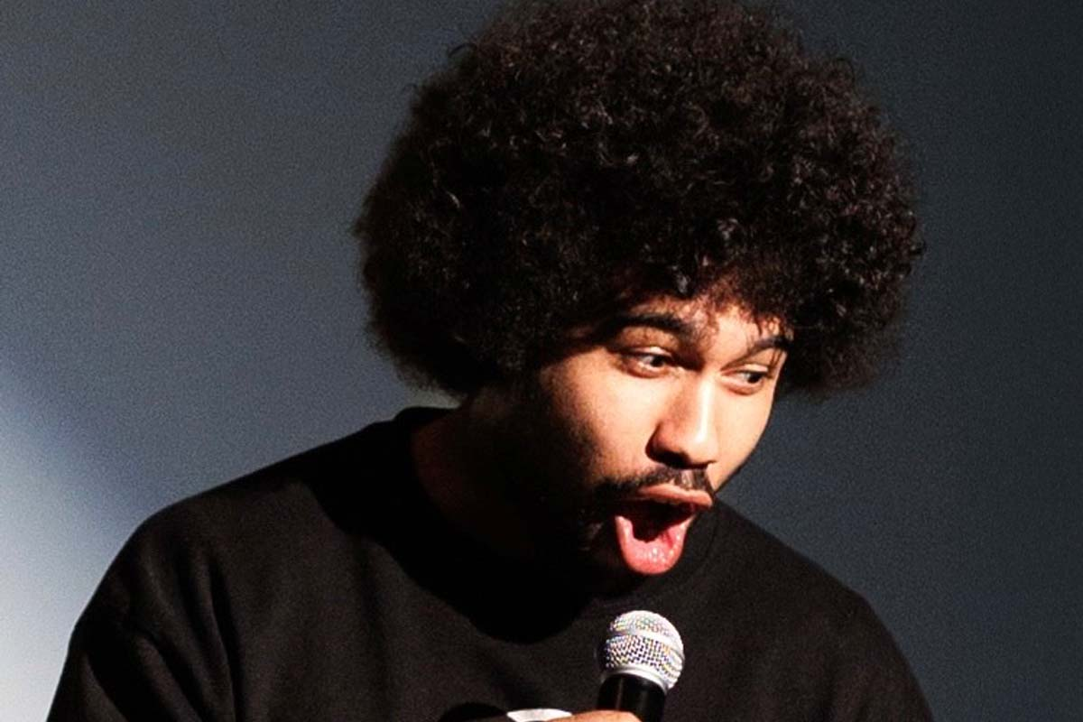 Che Durena at Chicago Improv