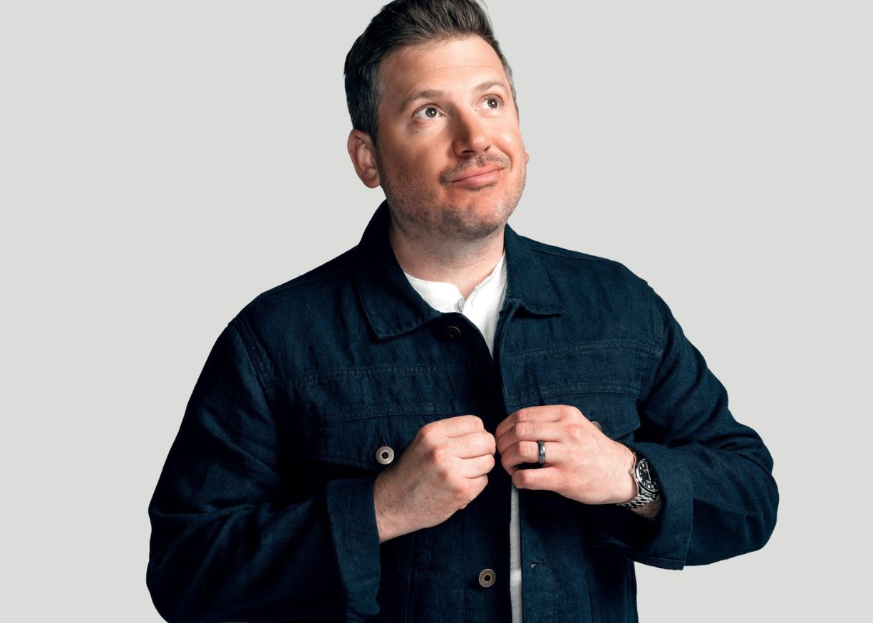 Dave Landau at Brad Garrett's Comedy Club