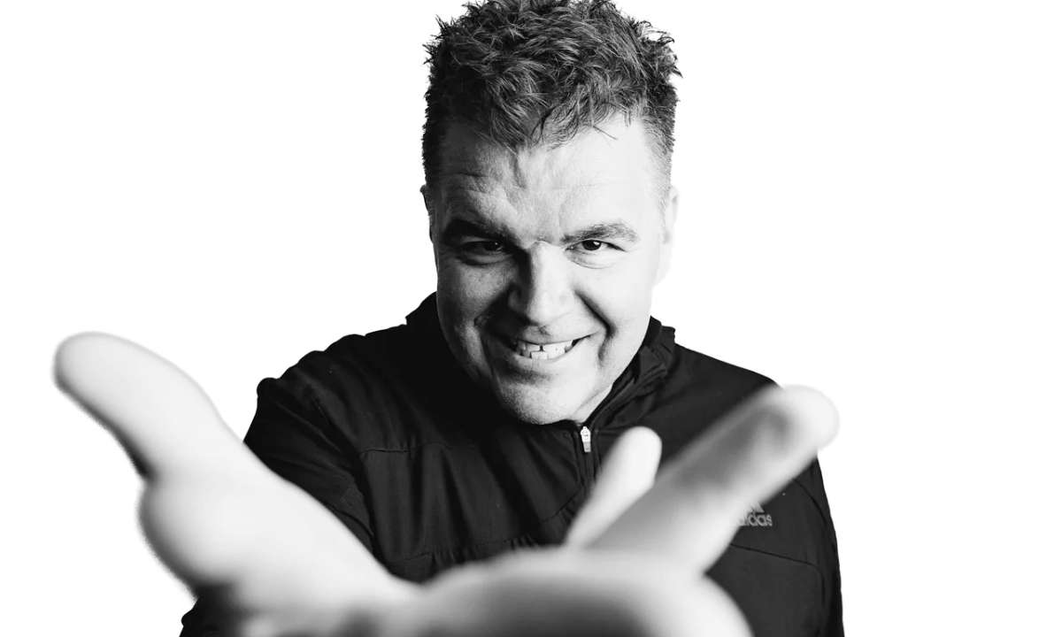 Ian Bagg at The Comedy & Magic Club