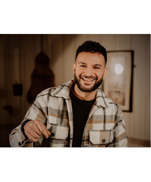Anthony Robustiano at Magooby's Joke House