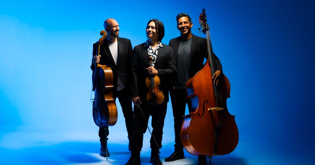 Simply Three at Queens Theatre