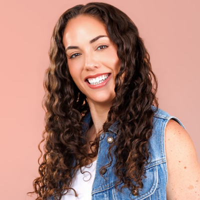 Caitlin Peluffo at Wiseguys Comedy Club Town Square