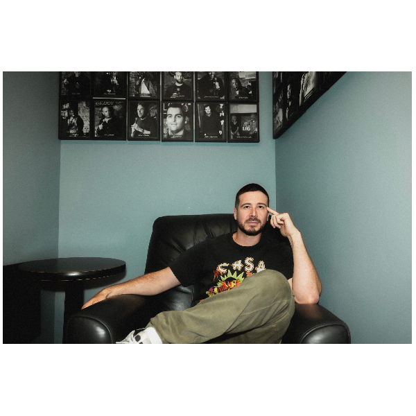 VINNY GUADAGNINO at Mic Drop Comedy Detroit