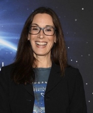 Lisa Arch Presents at Flappers