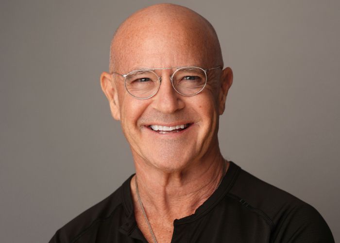 Tom McTigue at Brad Garrett's Comedy Club