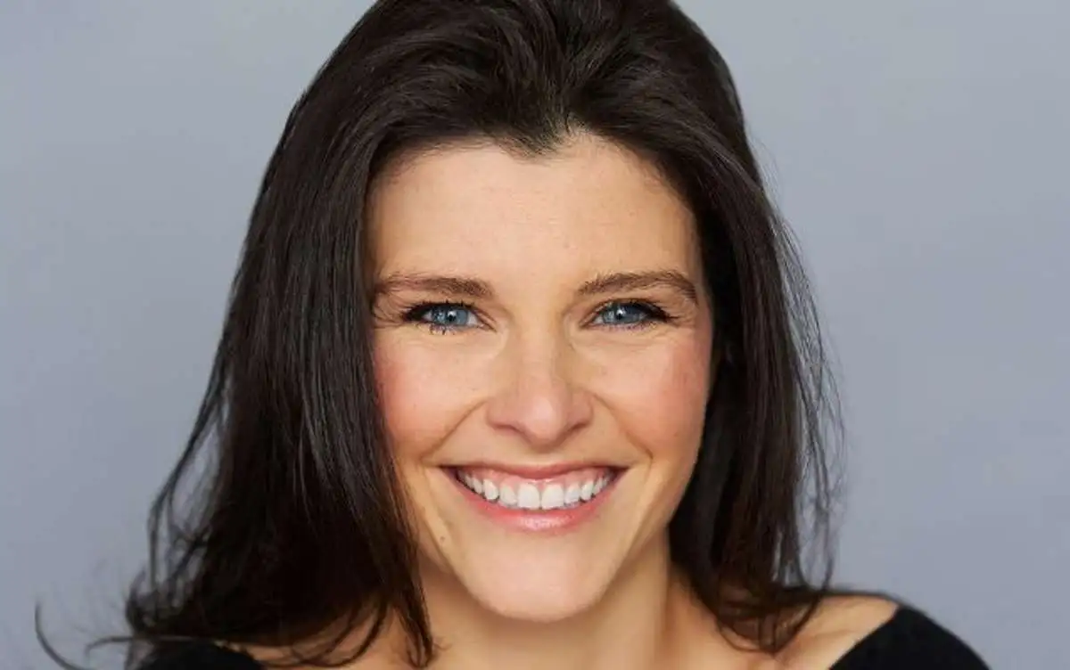 Shannon Fiedler at Tampa Funny Bone Comedy Club