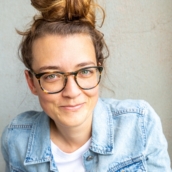Emily Catalano at DC Improv
