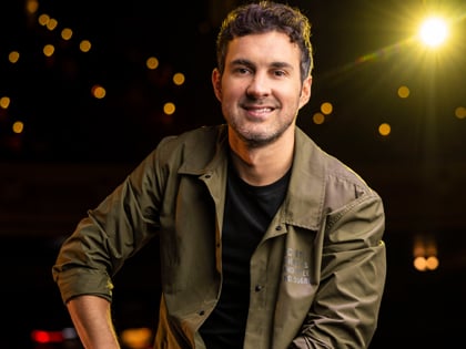 Mark Normand at Side Splitters Comedy Club