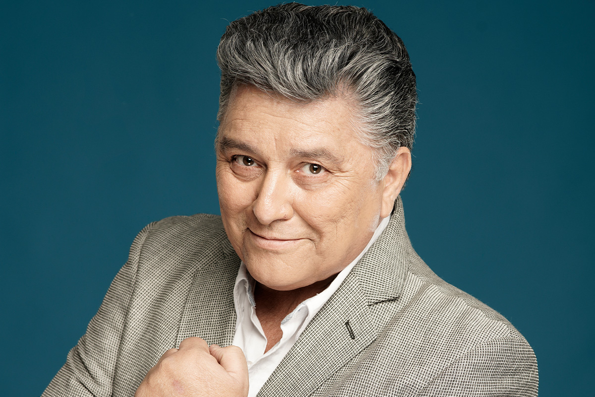 Rogelio Ramos at Chicago Improv