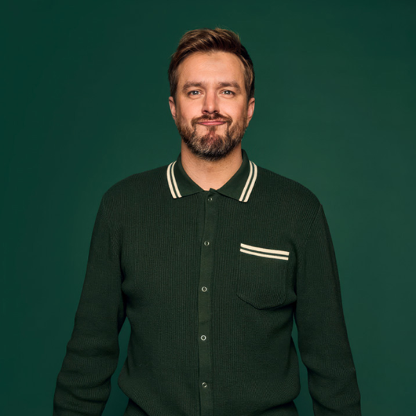Iain Stirling at DC Improv