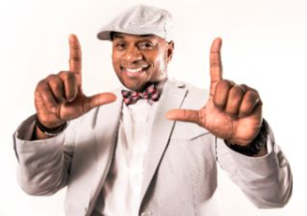 Tony Roberts at Milwaukee Improv