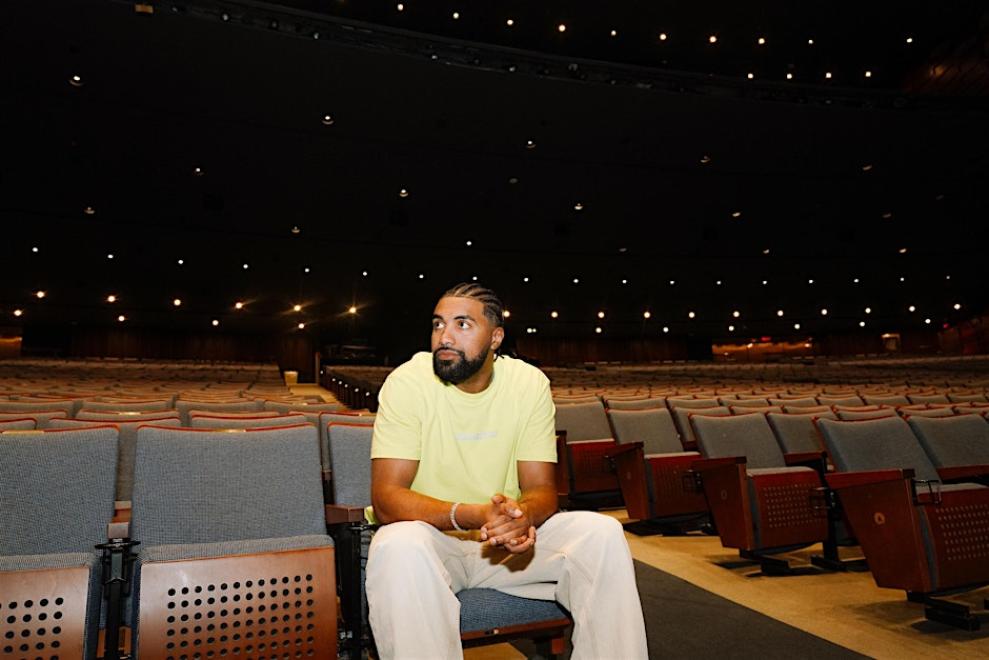 Hassan Phills at The Riot Comedy Club